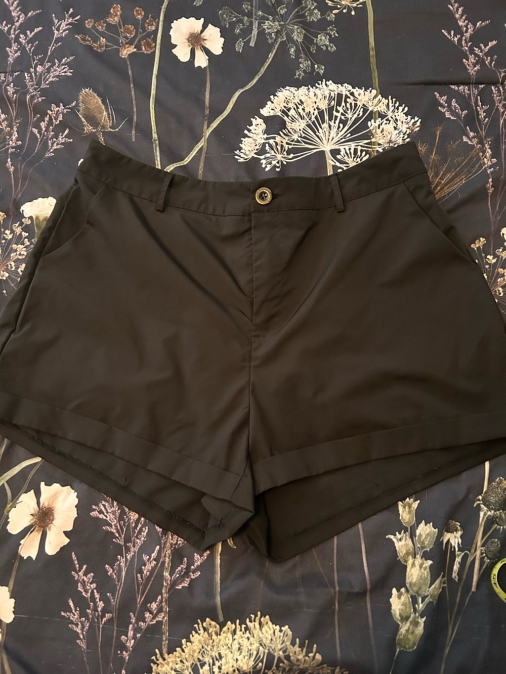 SHEIN Black High-Waist Tailored Shorts